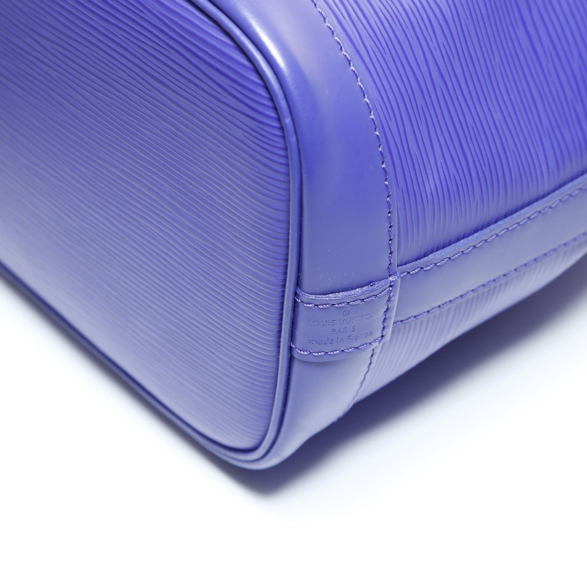 Louis Vuitton Shoulder Bag Epi Noe BB — view 6