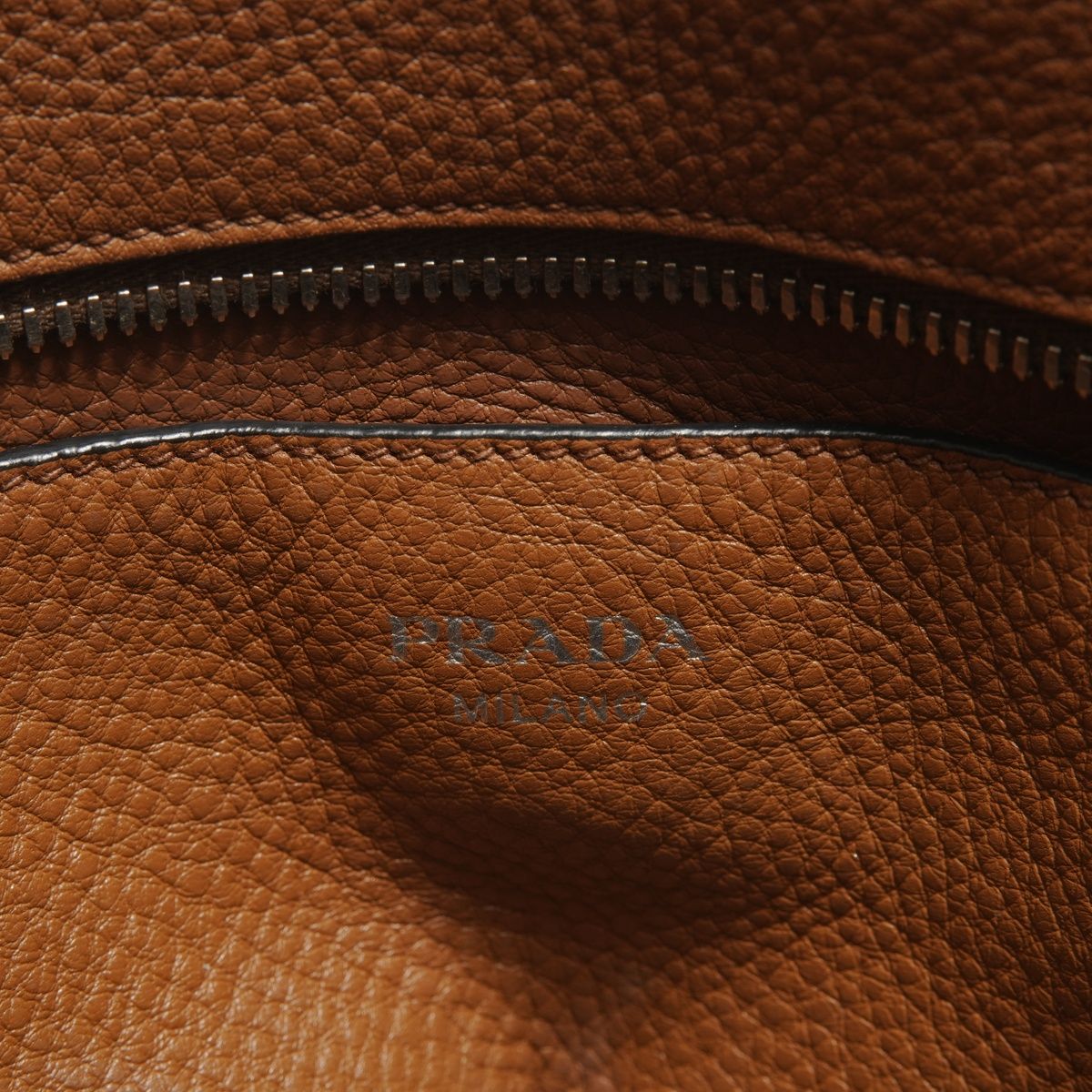 Prada Shoulder Bag Vitello 2-Way — view 9