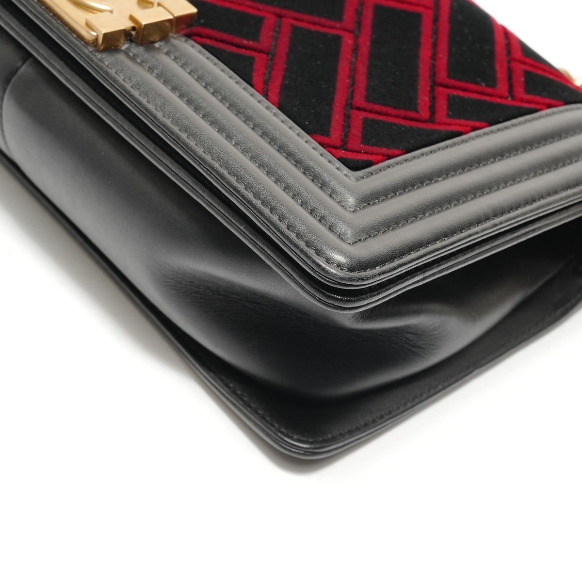 Chanel Shoulder Bag Velour — view 6