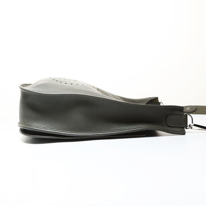 Hermes Shoulder Bag Evelyne 3 GM Taurillon Clemence — view 4
