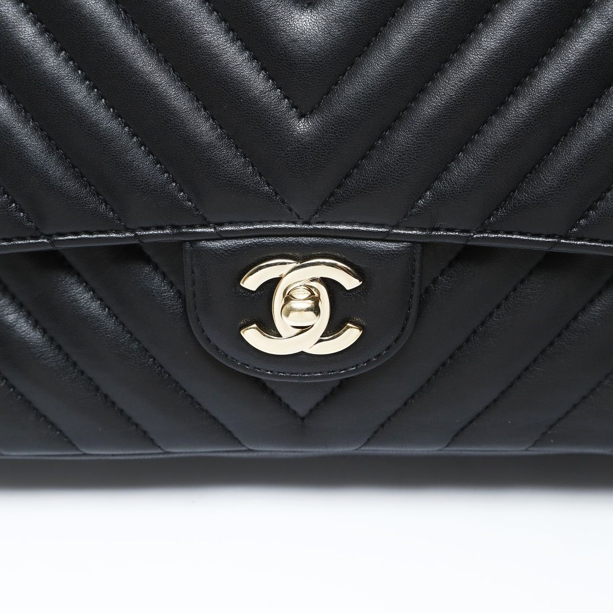 Chanel Shoulder Bag Chez Blanc CC Logo Double Flap — view 8