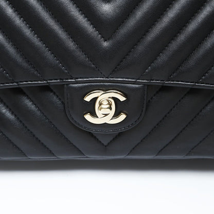 Chanel Shoulder Bag Chez Blanc CC Logo Double Flap — view 8