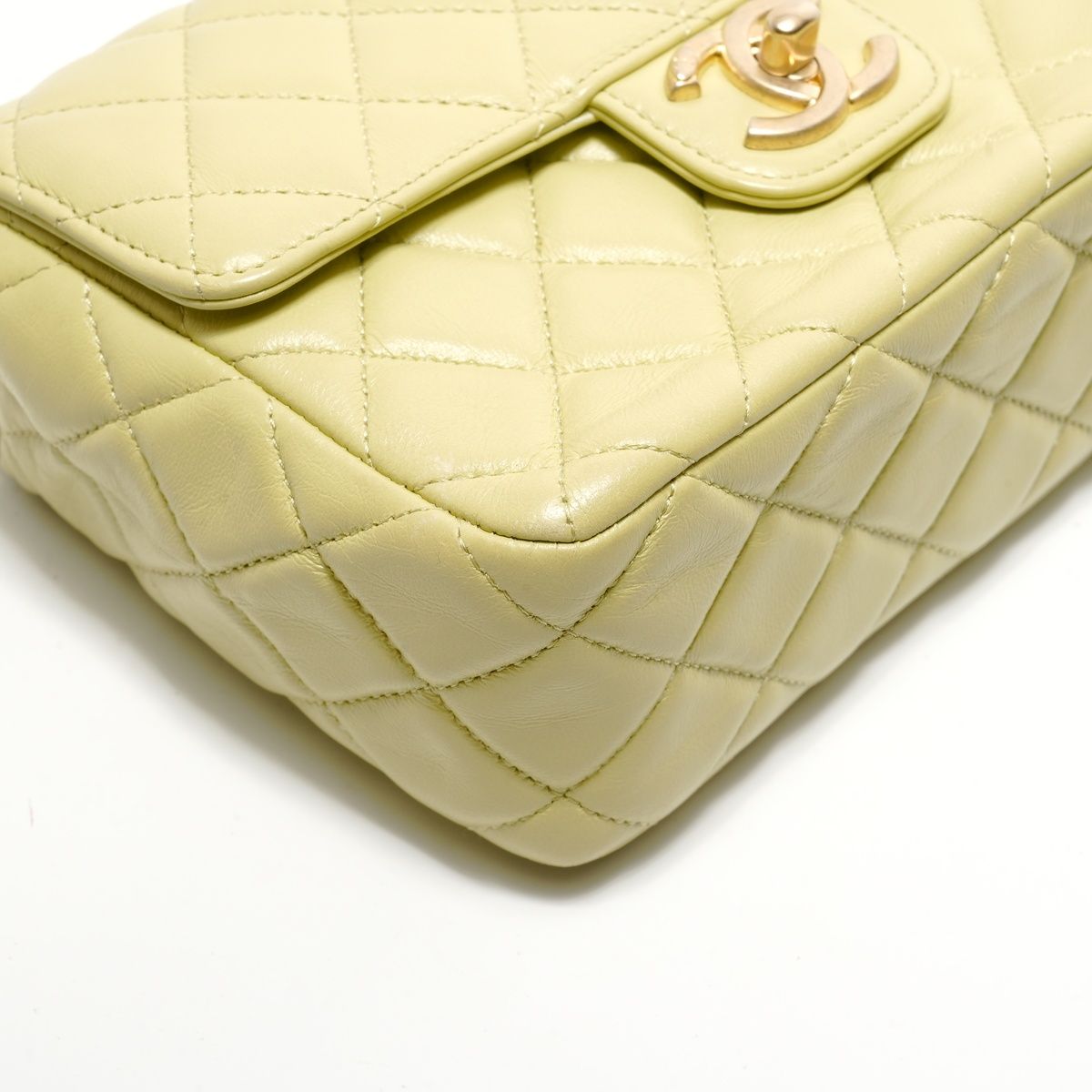 Chanel Shoulder Bag Mini Quilted Lambskin Matte Togo Rudo — view 5