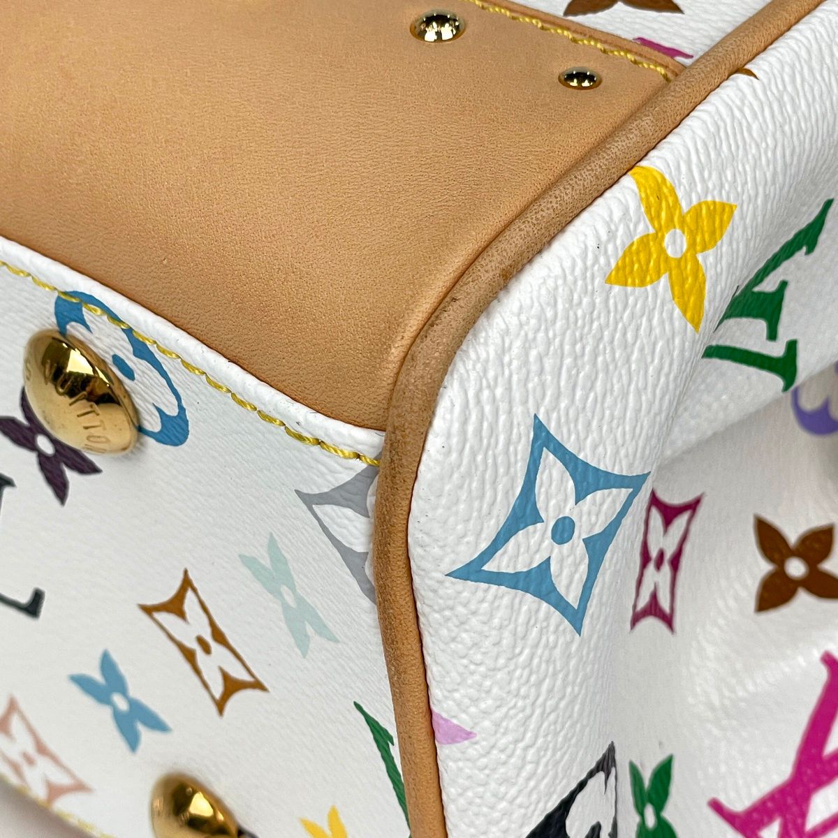 Louis Vuitton MM Shoulder Bag Monogram Multicolor Blanc — view 6