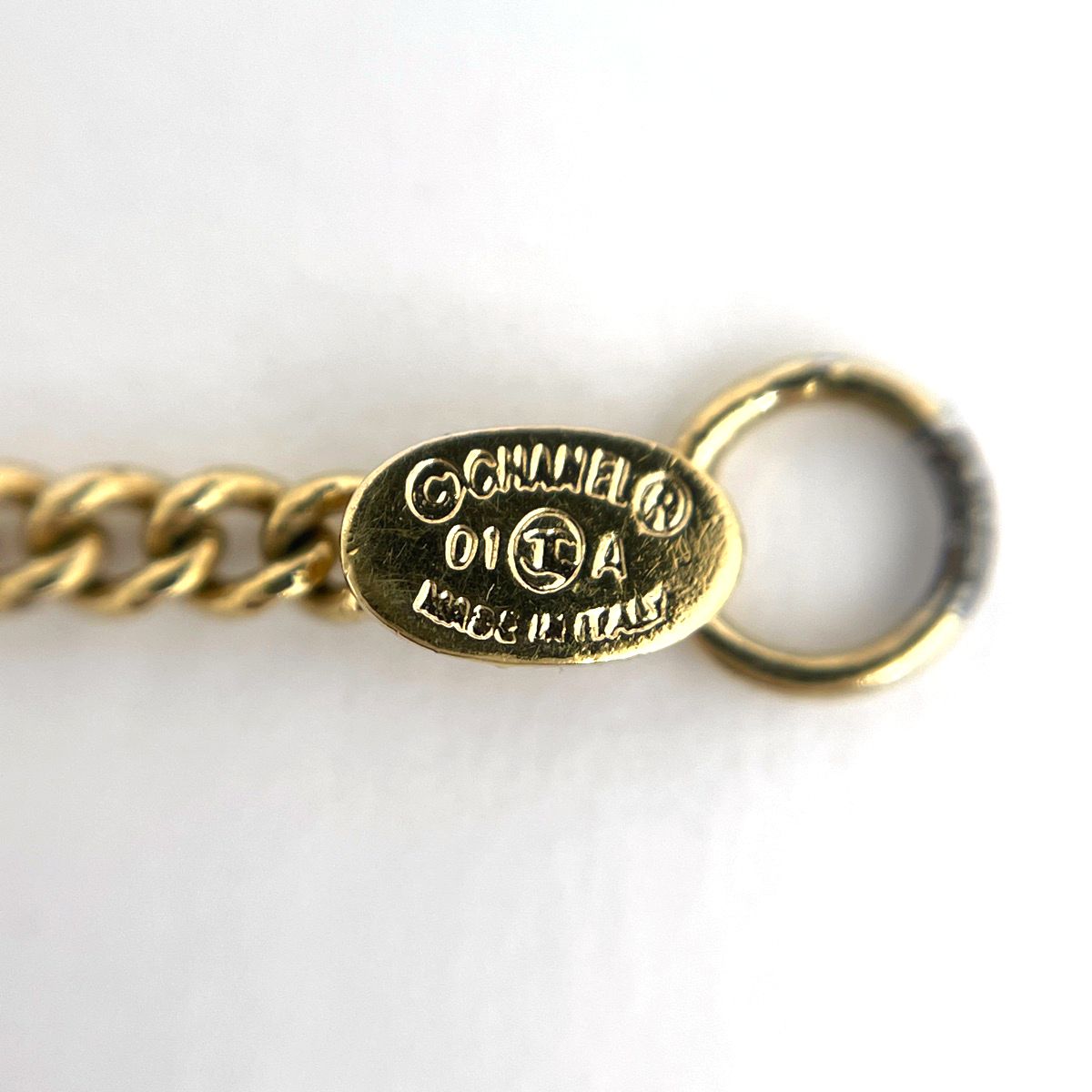 Chanel CC Logo Necklace Gold Plated Pink — view 6