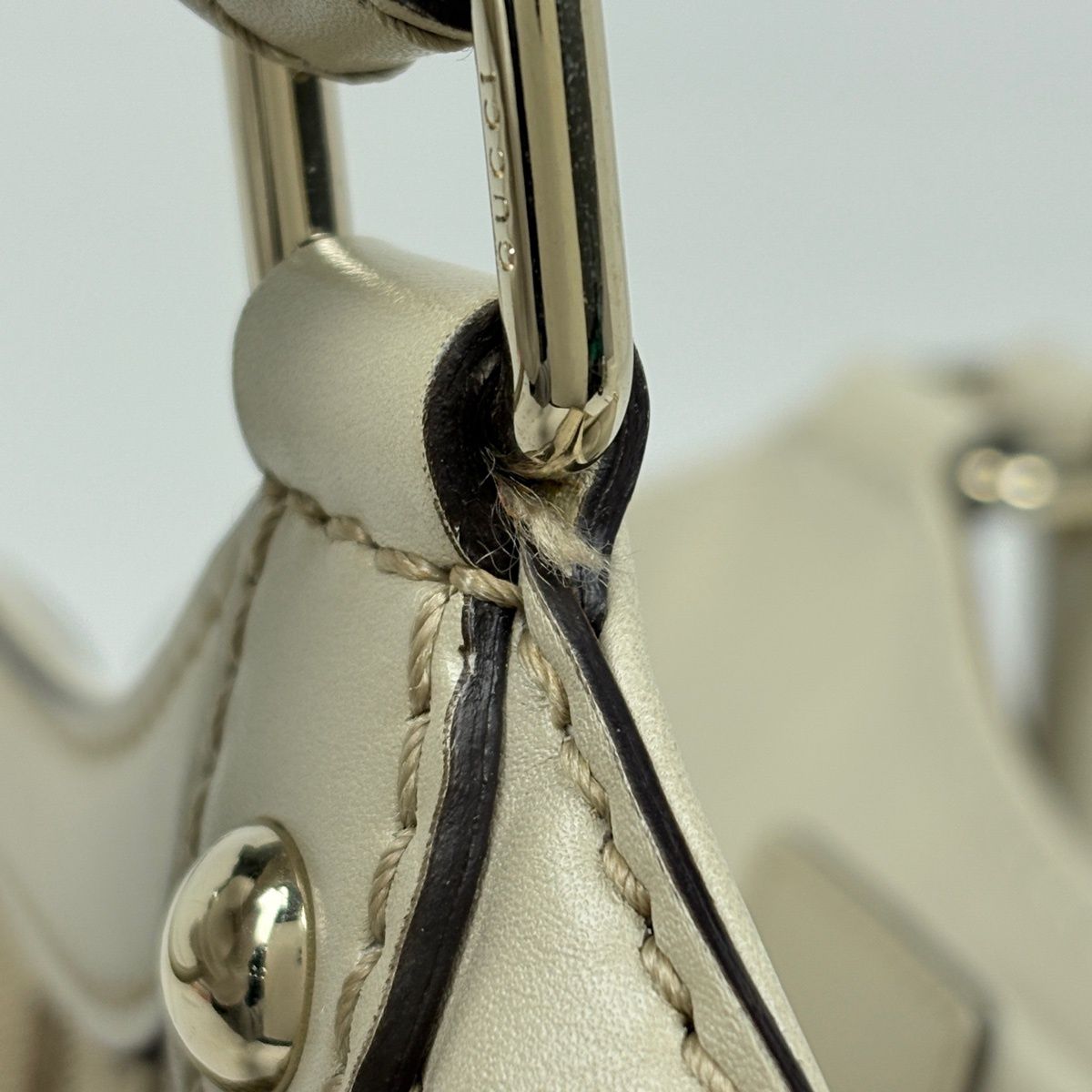 Gucci GG Pattern Ski Handbag Canvas Beige Ivory — view 4