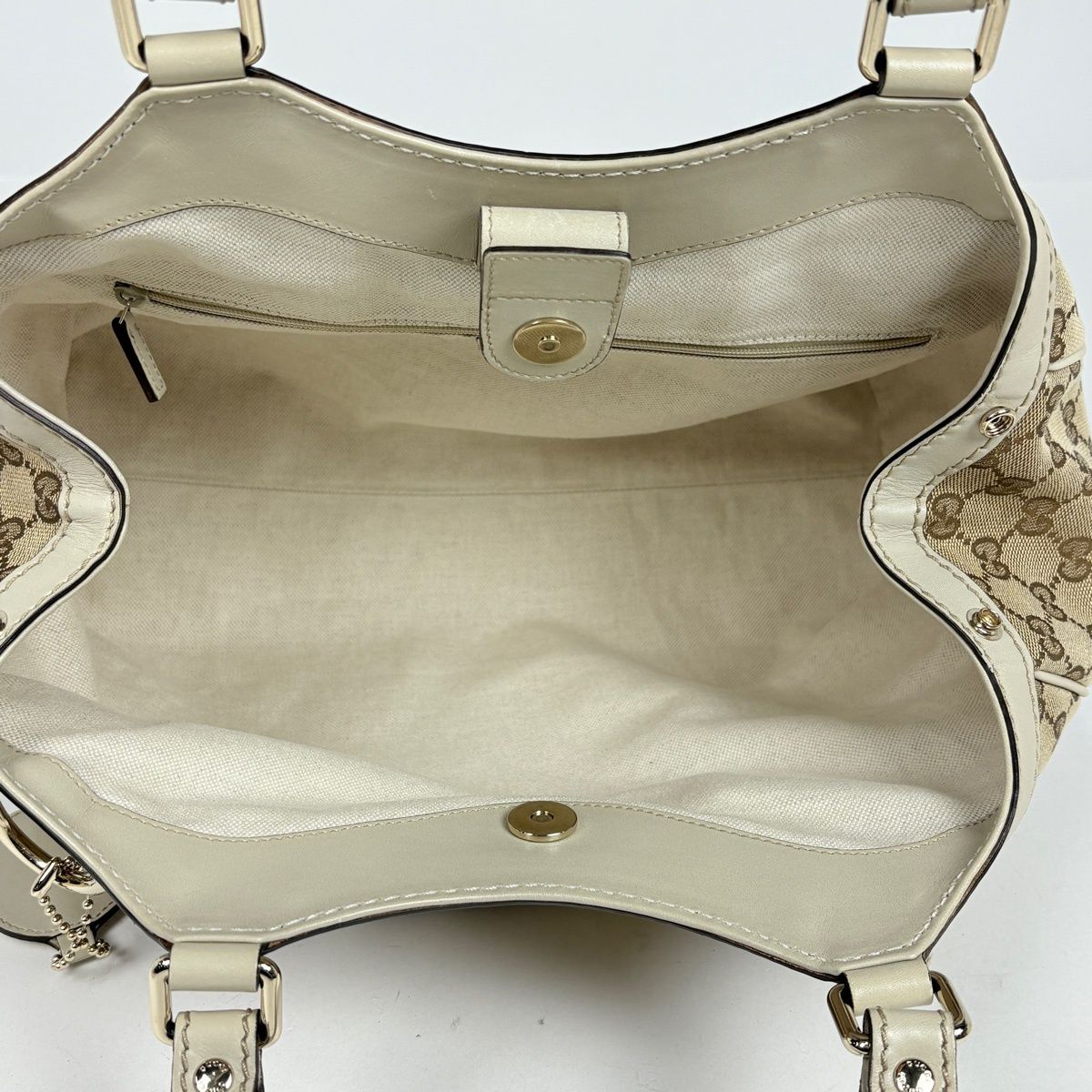 Gucci GG Pattern Ski Handbag Canvas Beige Ivory — view 6