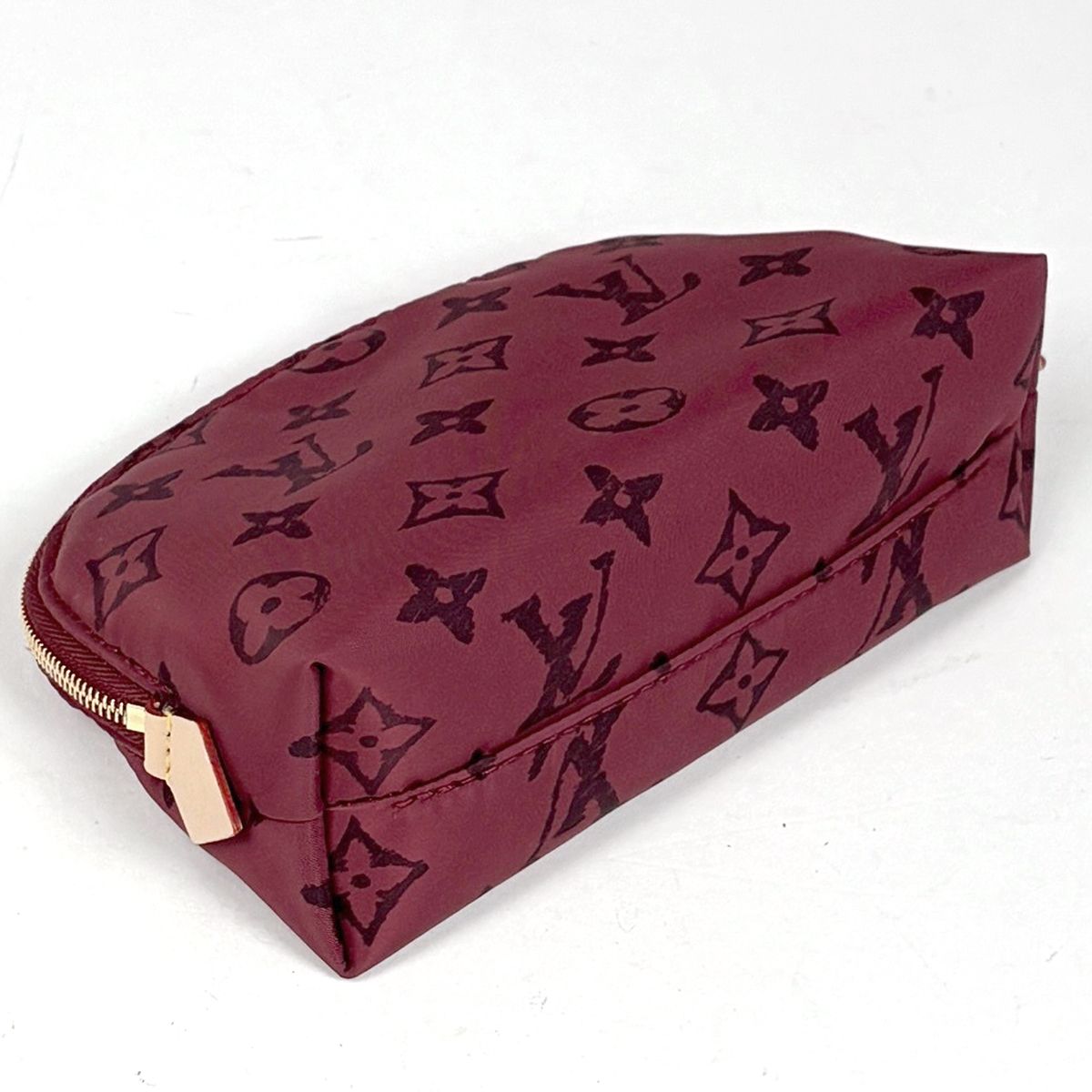 Louis Vuitton Pochette Cosmetic PM Gray Scoddington Makeup Pouch Nylon Red — view 2