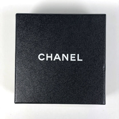 Chanel CC Logo Chain Belt 31 Rue Cambon Leather Gold — view 6