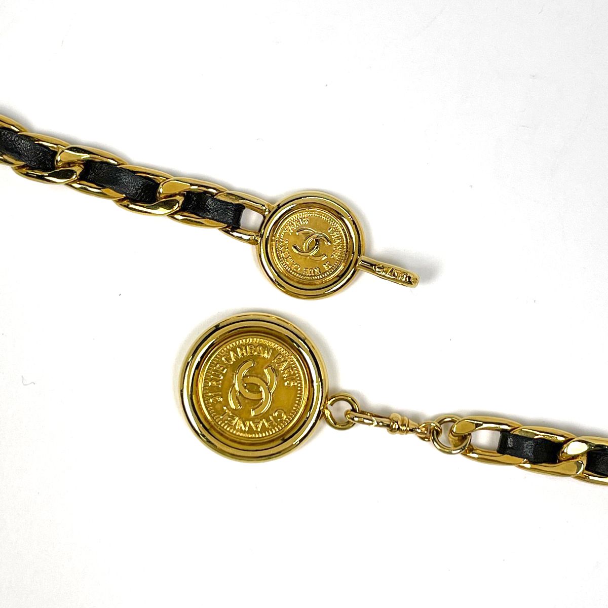 Chanel CC Logo Chain Belt 31 Rue Cambon Leather Gold — view 3