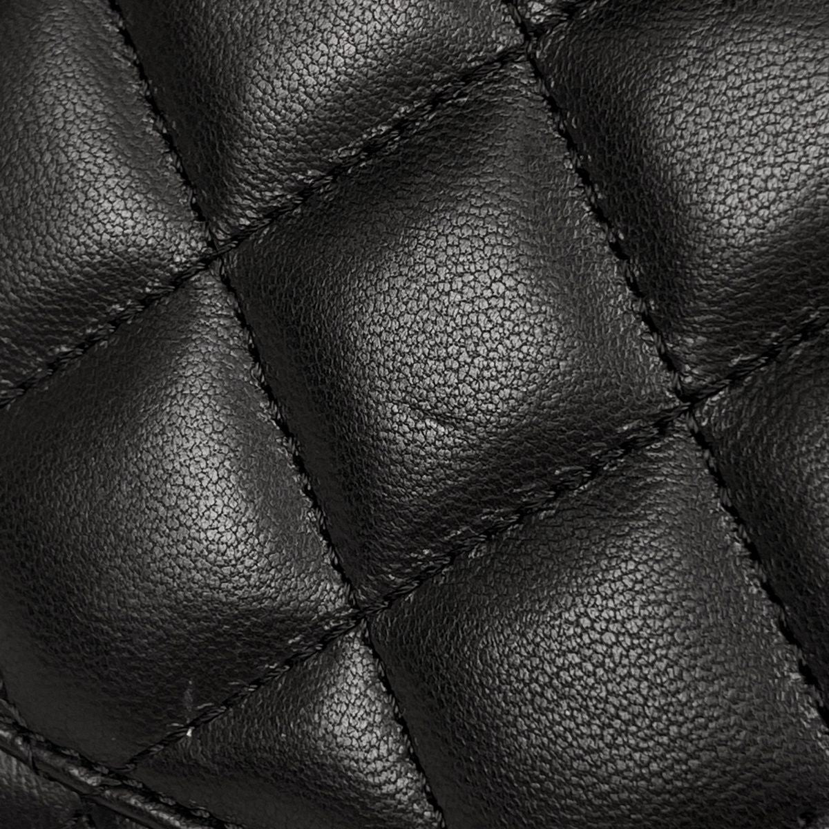 Chanel CC Logo Chain Wallet Quilted Leather Black — view 8