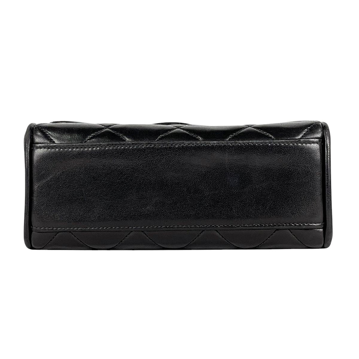 Chanel CC Logo Shoulder Bag Quilted Leather Black — view 5