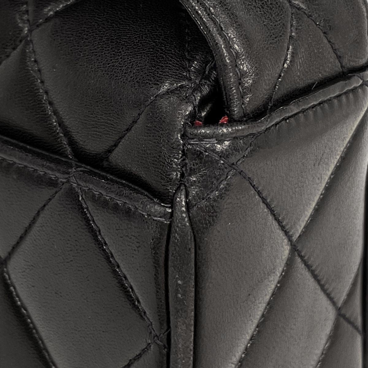 Chanel CC Logo Shoulder Bag Quilted Leather Black — view 8
