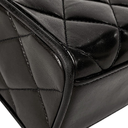 Chanel CC Logo Shoulder Bag Quilted Leather Black — view 6
