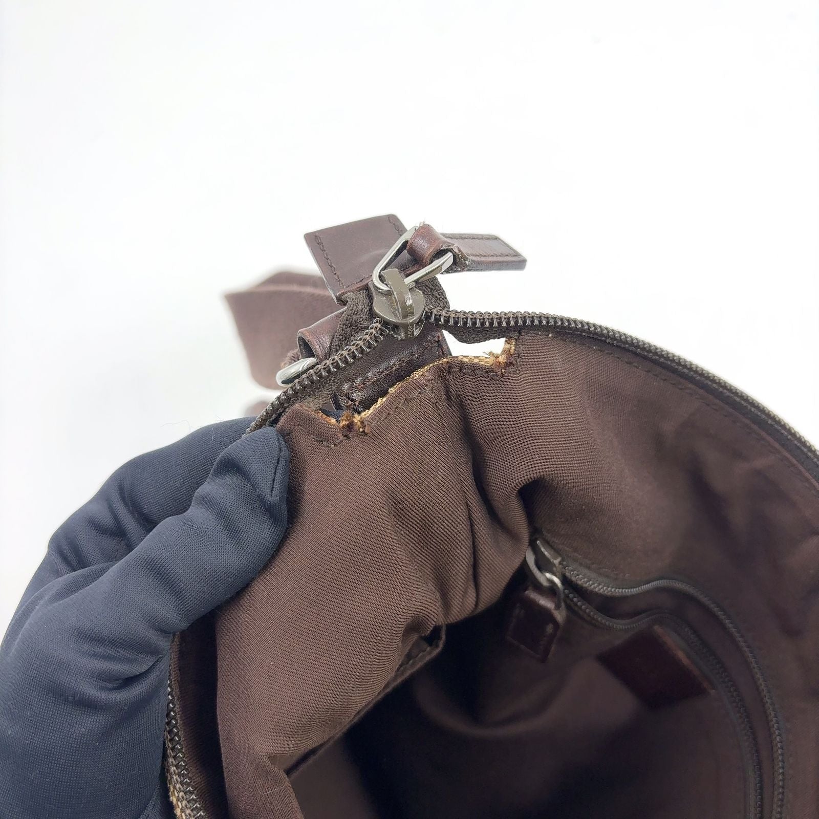 Gucci GG Canvas Leather Brown Beige Shoulder Bag Silver — view 7