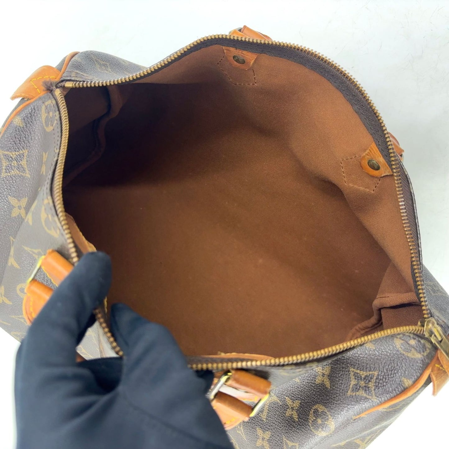 Louis Vuitton Speedy 35 Monogram Leather Brown Handbag Gold — view 5