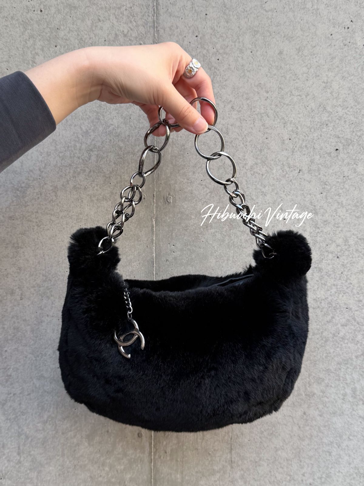 Chanel CC Logo Handbag Black Rabbit Vintage — view 3