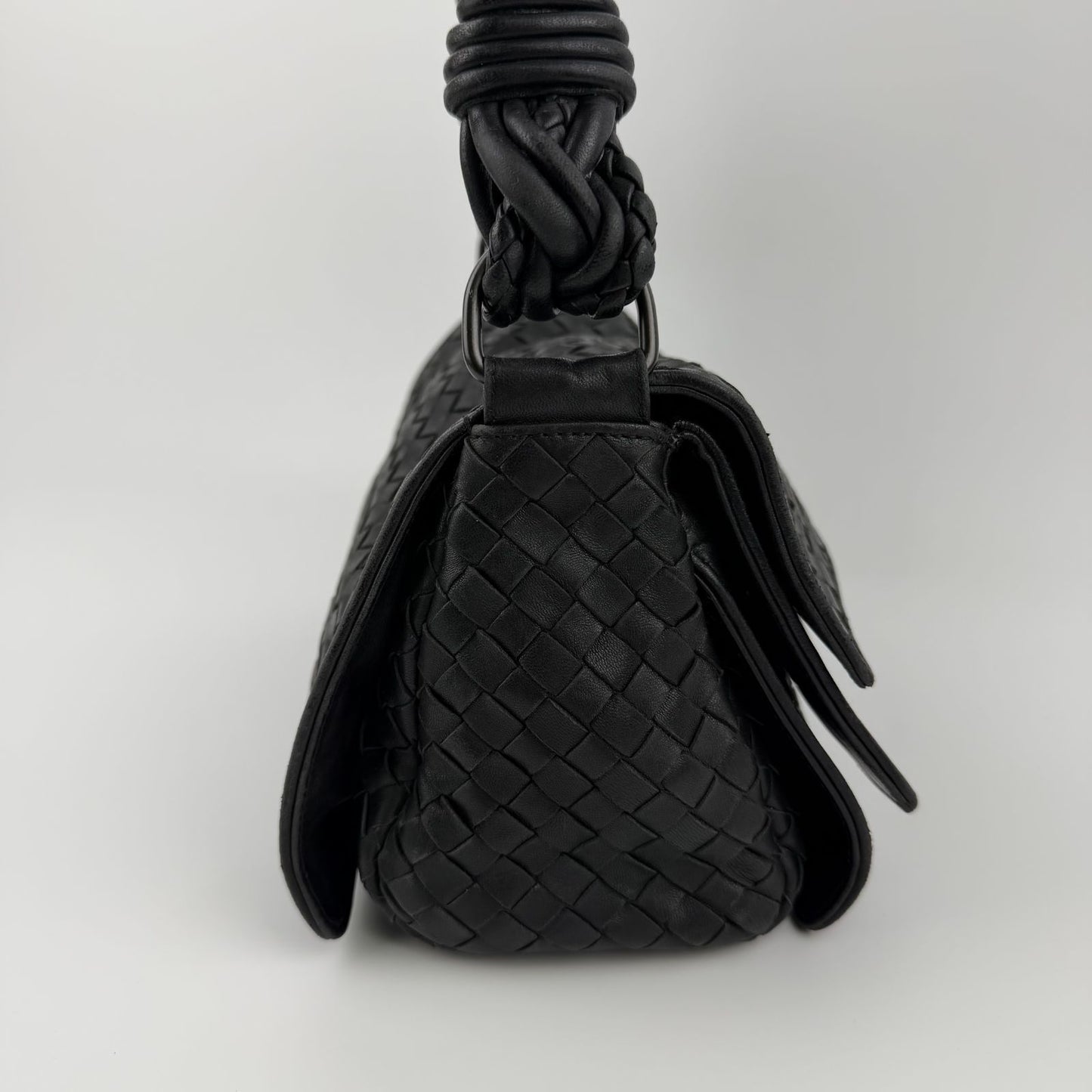 Bottega Veneta Intrecciato Shoulder Bag Black Leather Vintage — view 4
