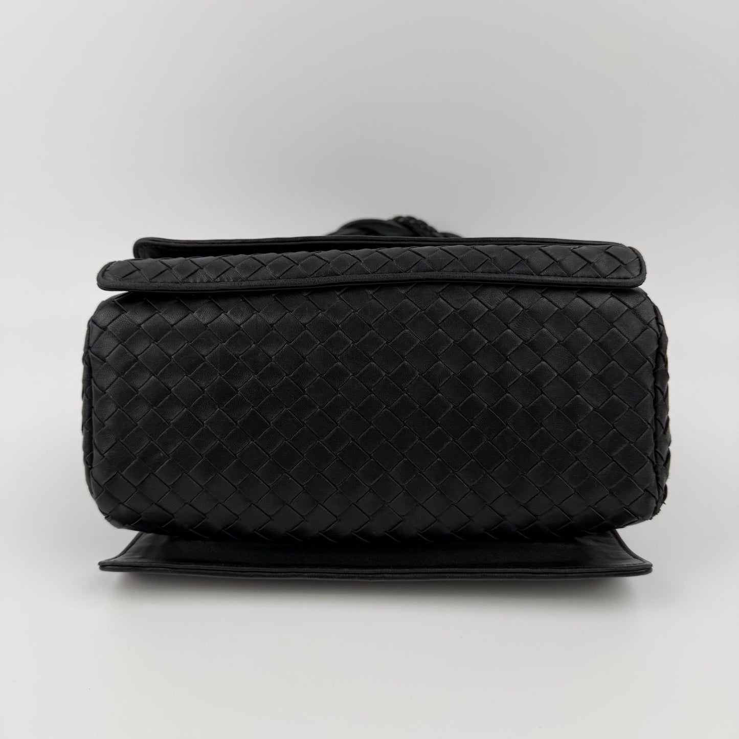 Bottega Veneta Intrecciato Shoulder Bag Black Leather Vintage — view 6