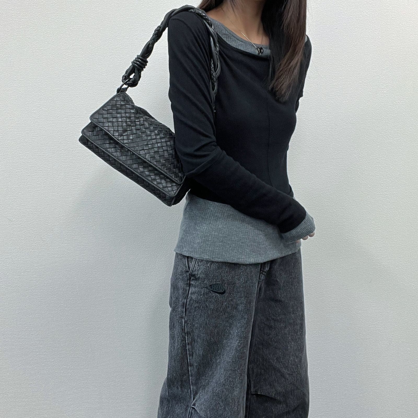 Bottega Veneta Intrecciato Shoulder Bag Black Leather Vintage