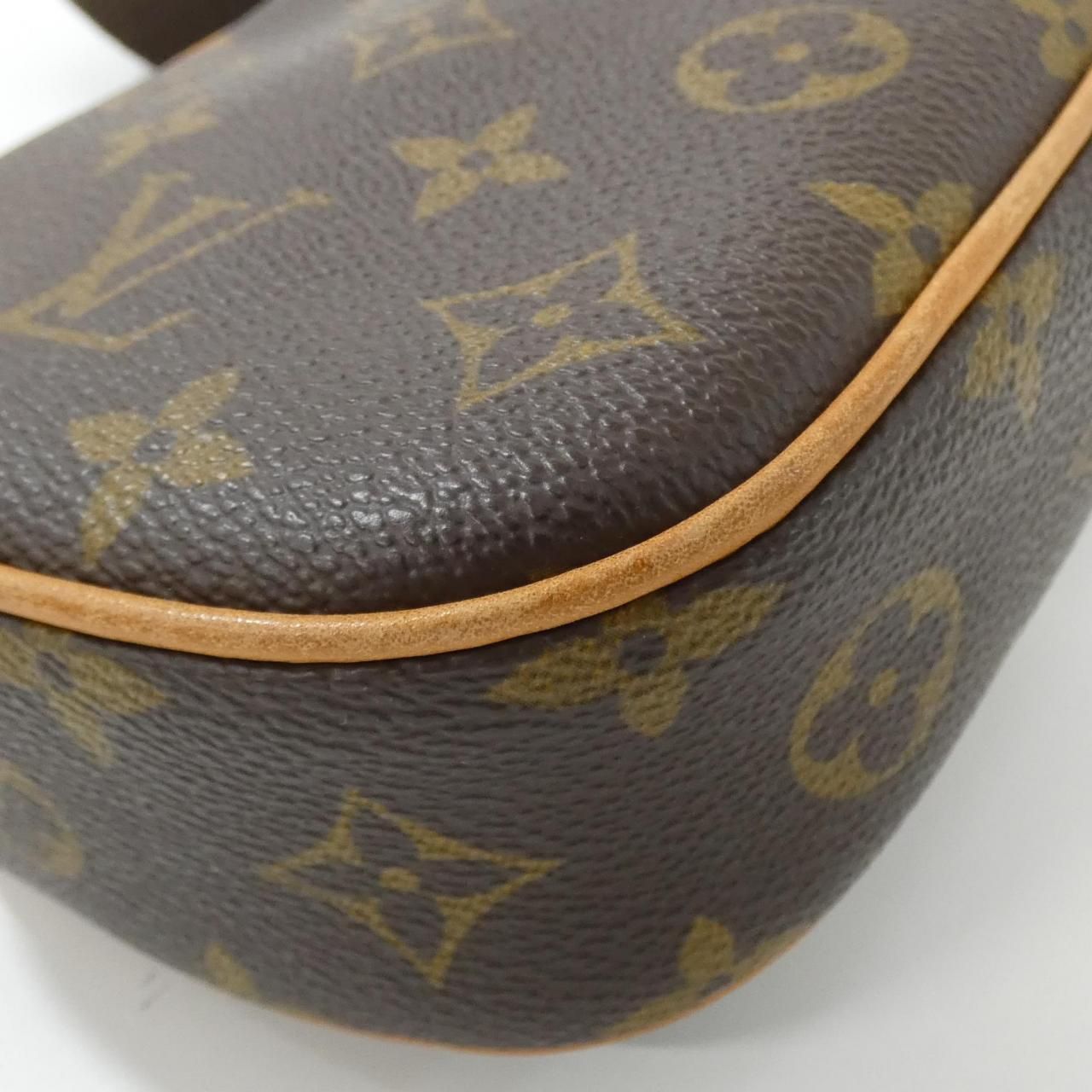 Louis Vuitton Monogram Pochette Gange — view 3