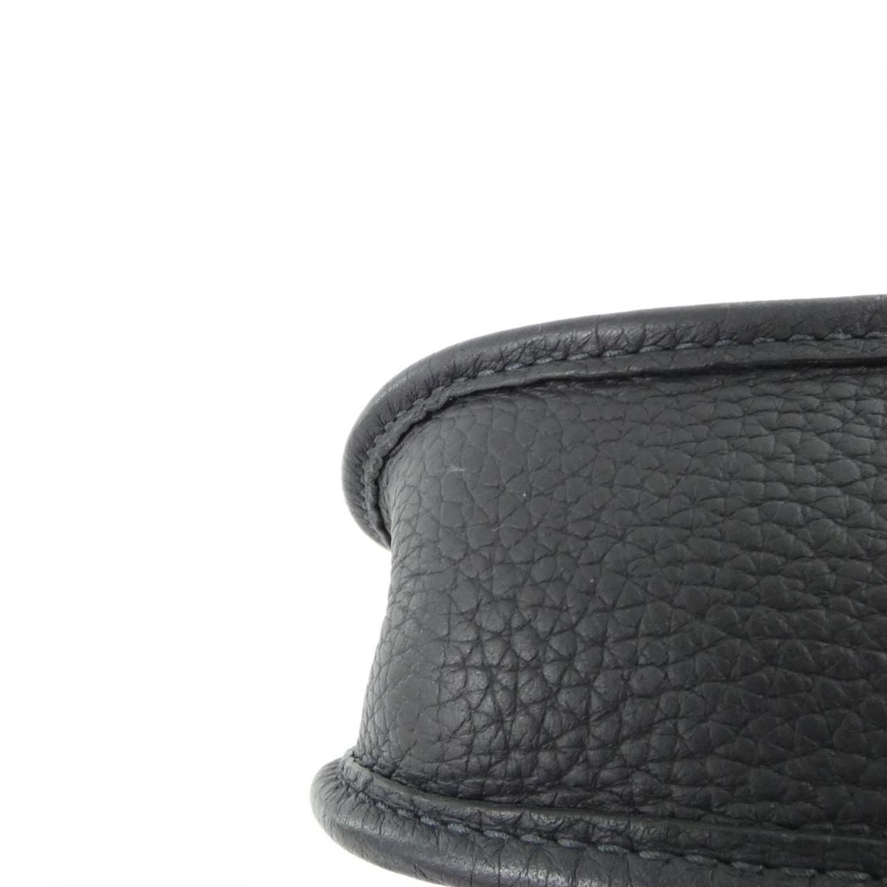 Hermes Evelyne Amazon 16 cm Shoulder Bag — view 3