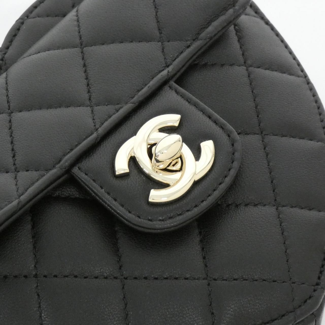 Chanel Shoulder Bag Black — view 4