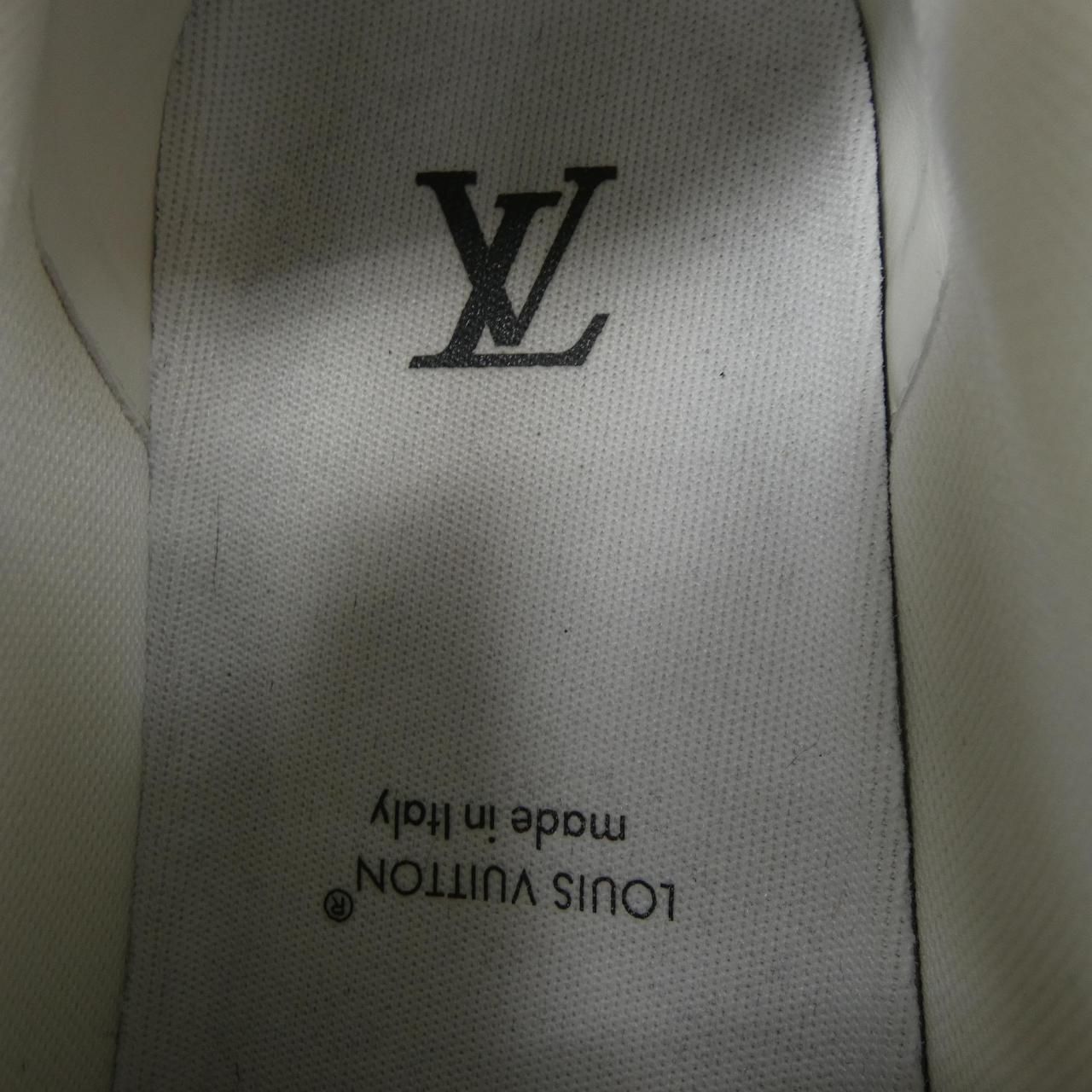 Louis Vuitton LV Trainers Sneakers — view 6
