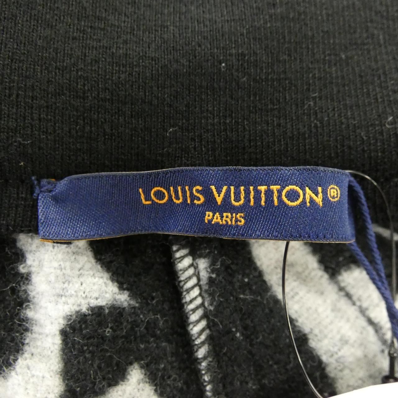 Louis Vuitton LV Comics Fleece Shorts — view 4
