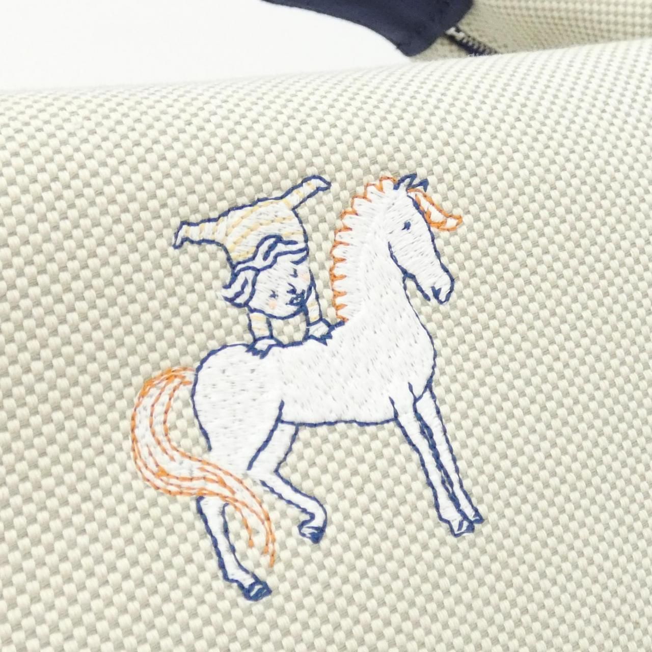 Hermes Bride-a-Brac Cabrio GM Pouch — view 4