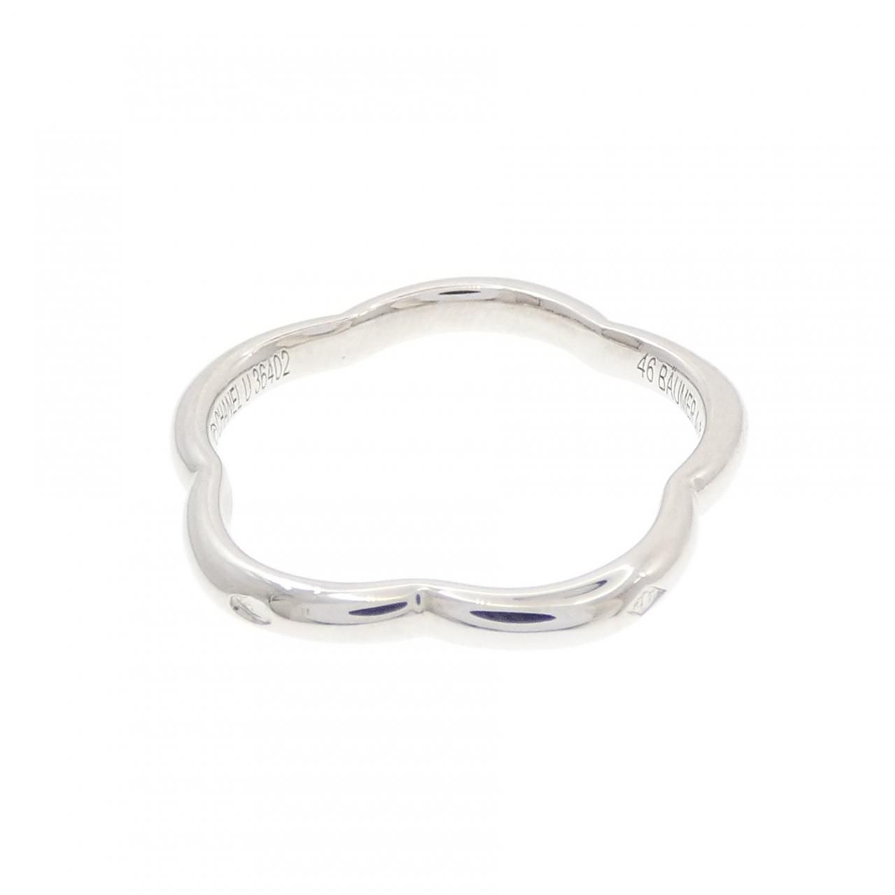 Chanel Camellia Ring White Gold — view 3