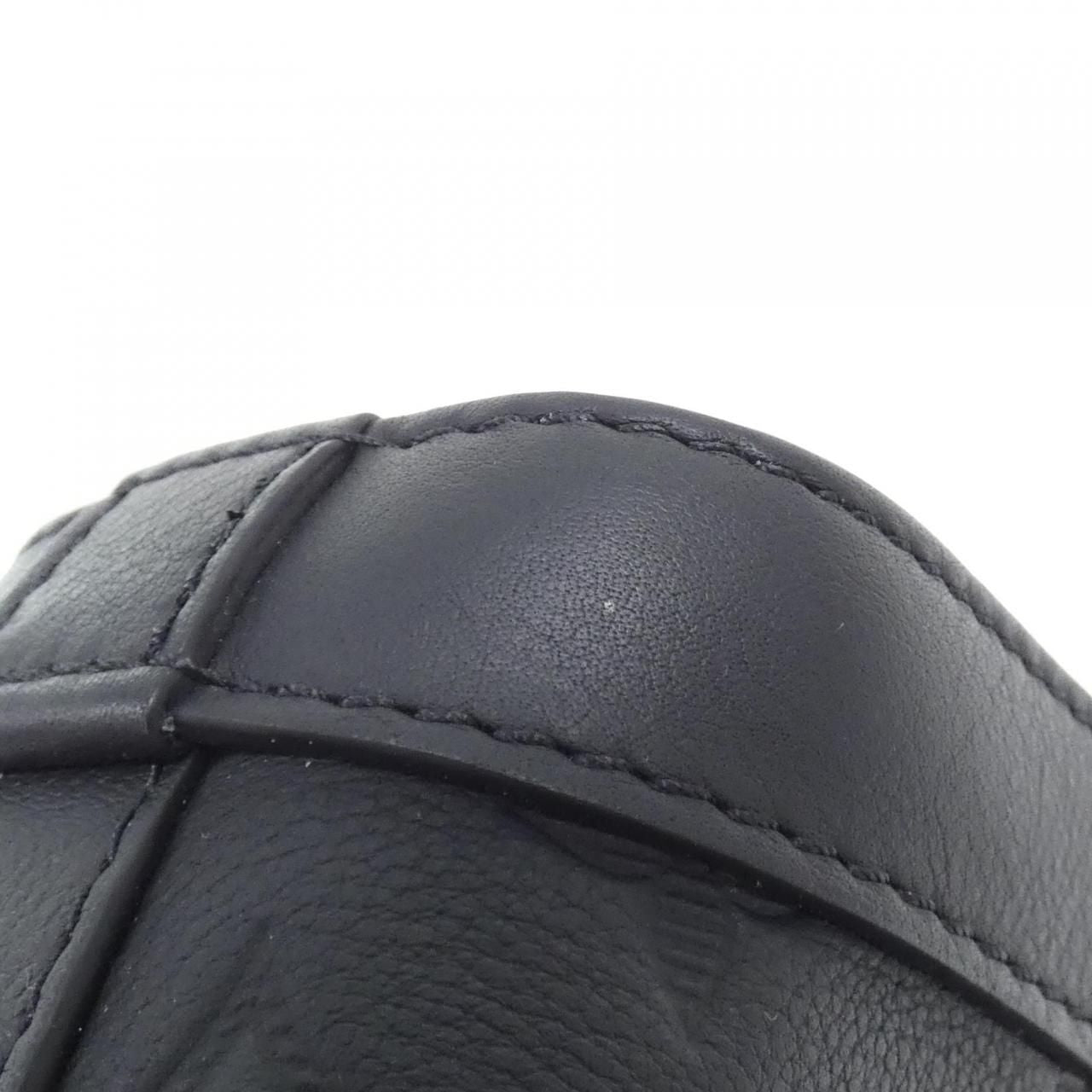 Louis Vuitton Monogram Shadow Noe Sling Shoulder Bag — view 4