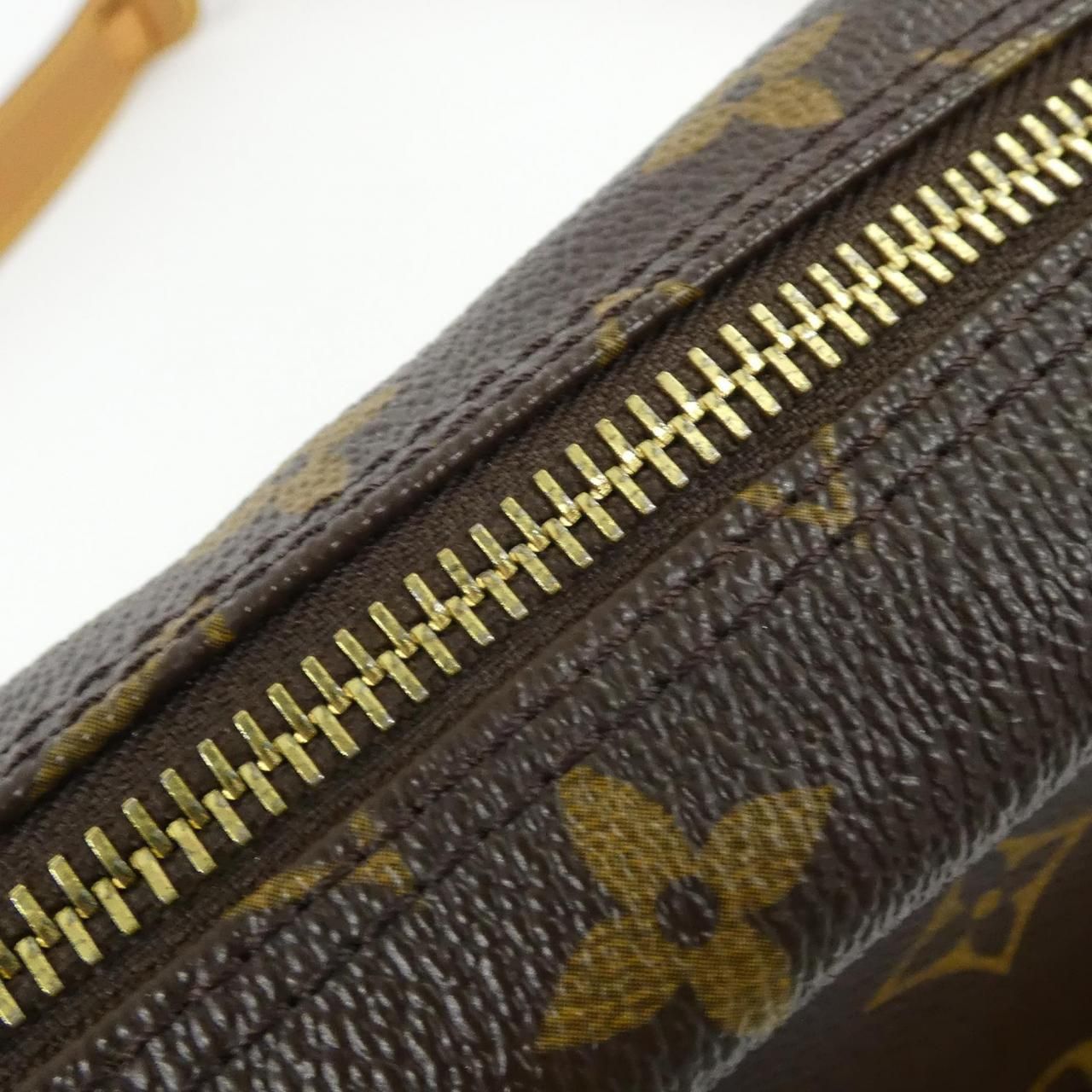 Louis Vuitton Monogram Trocadero 27 cm Shoulder Bag — view 6