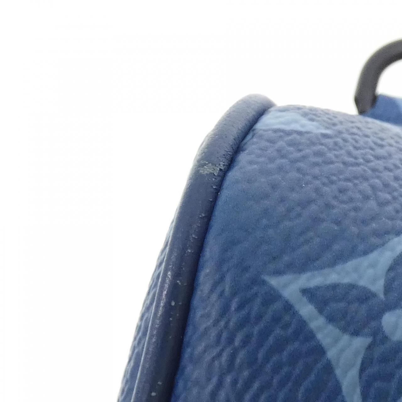 Louis Vuitton Monogram Shoulder Bag — view 4