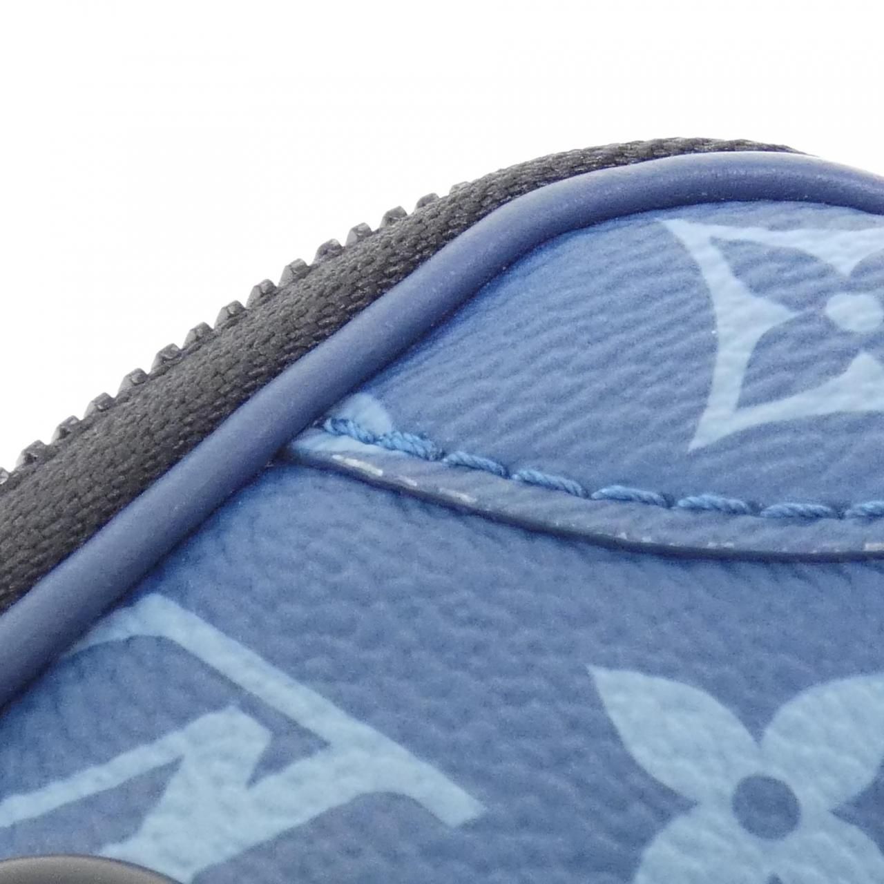 Louis Vuitton Monogram Shoulder Bag — view 6
