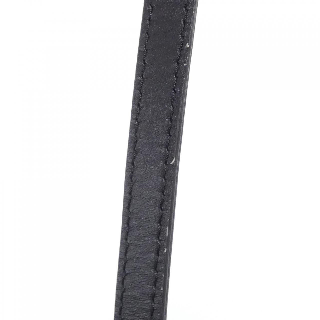 Louis Vuitton Monogram Giant On The Go MM Bag — view 7