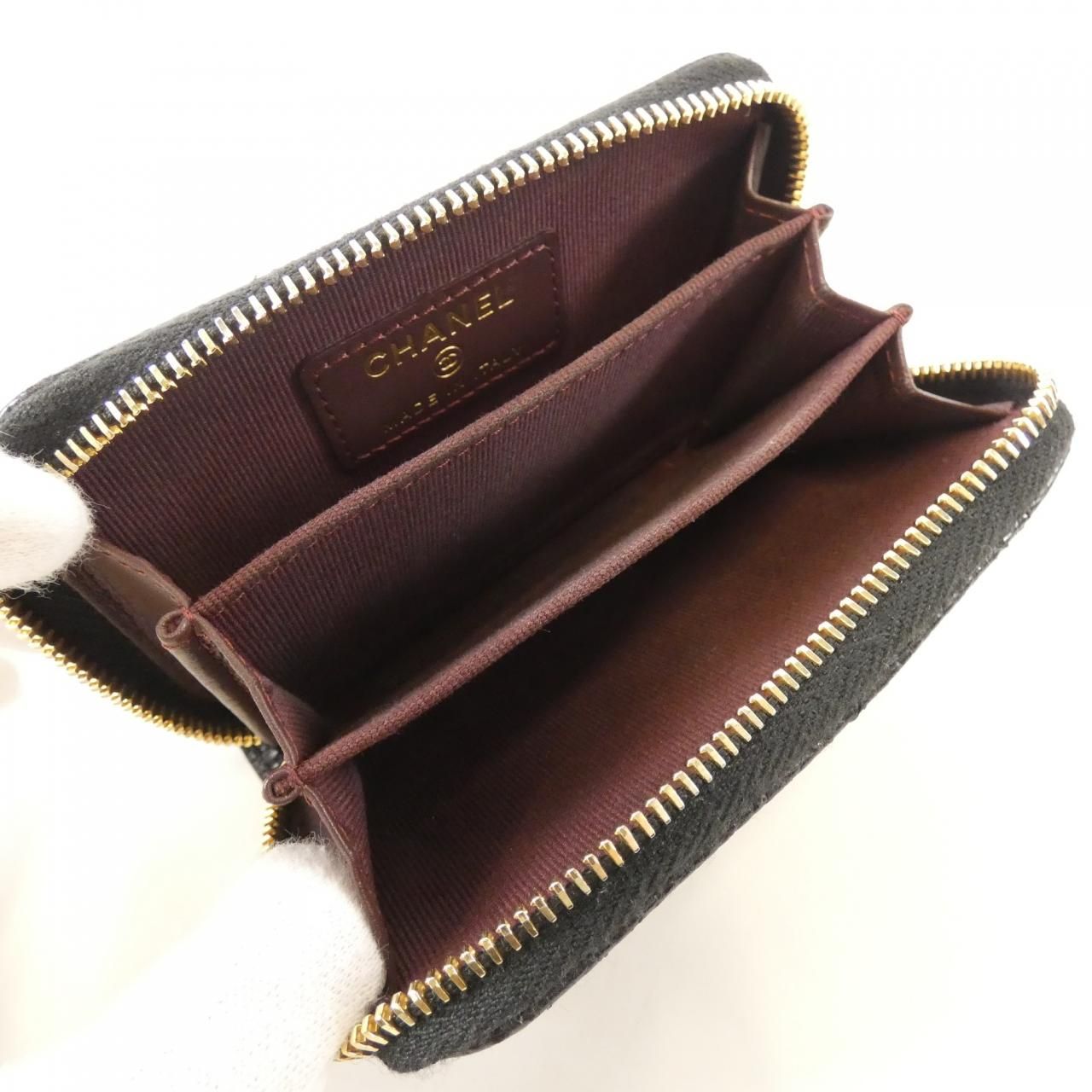 Chanel Timeless Classic Line Coin Case — view 8