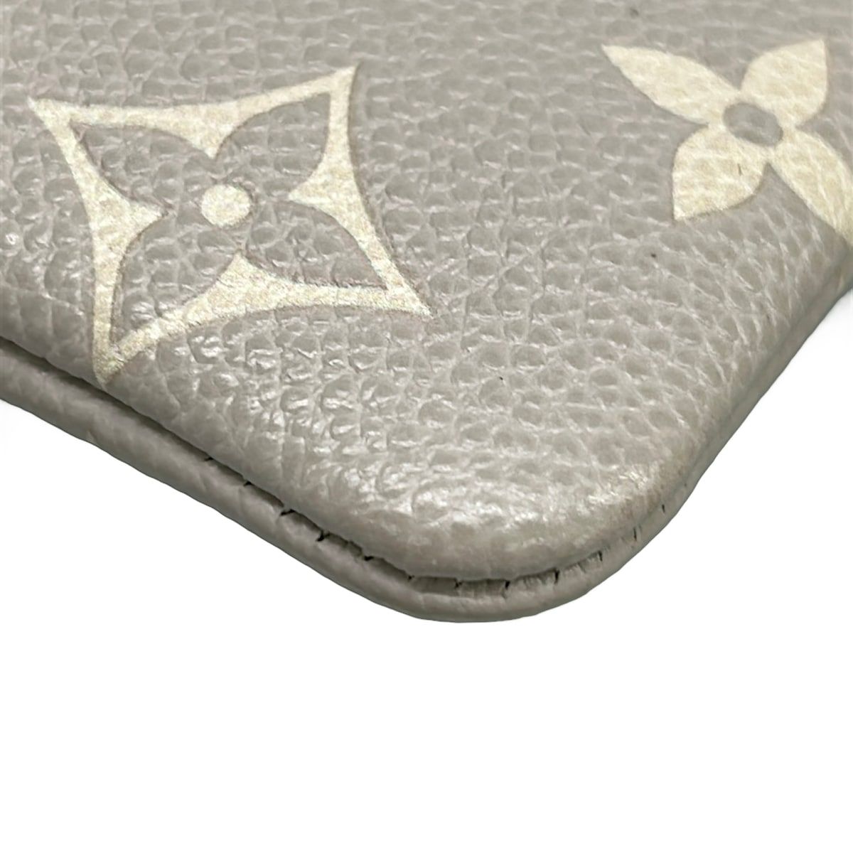 Louis Vuitton Coin Case Bicolor Monogram Empreinte Pochette Cles Brume Gray — view 6