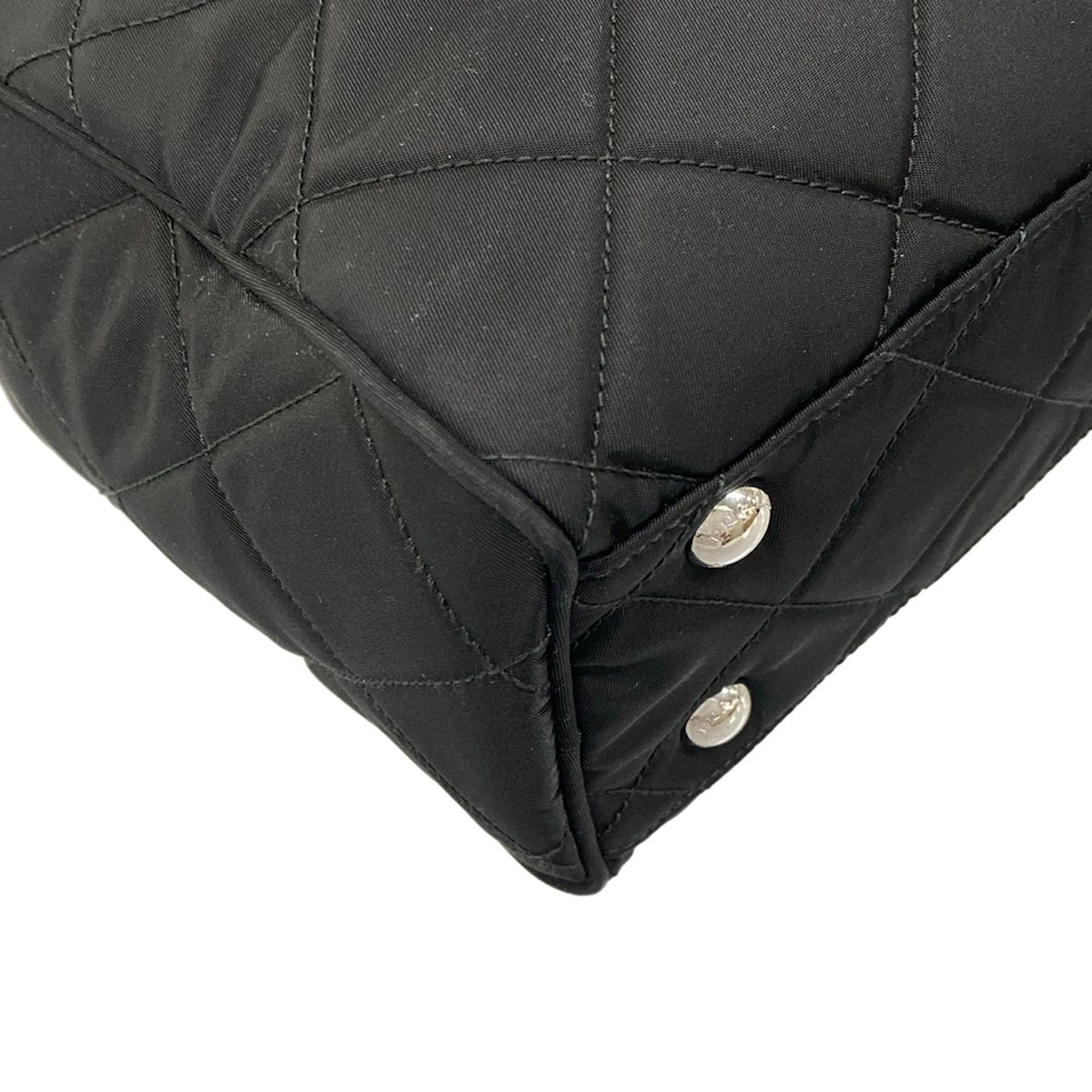 Prada Shoulder Bag Black Quilted Chain Leather — view 6
