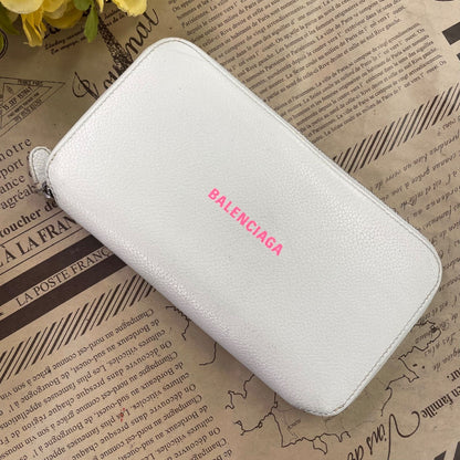 Balenciaga Wallet Leather White Round Card Billfold — view 2