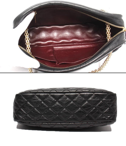 Chanel Chain Shoulder Bag Gold Calfskin Quilted — view 3