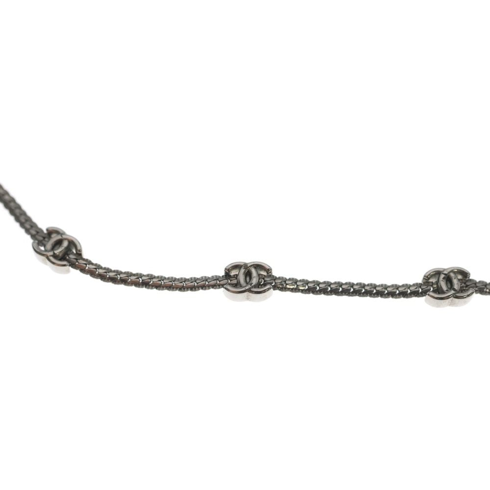 Chanel CC Logo Chain Necklace Silver — view 3