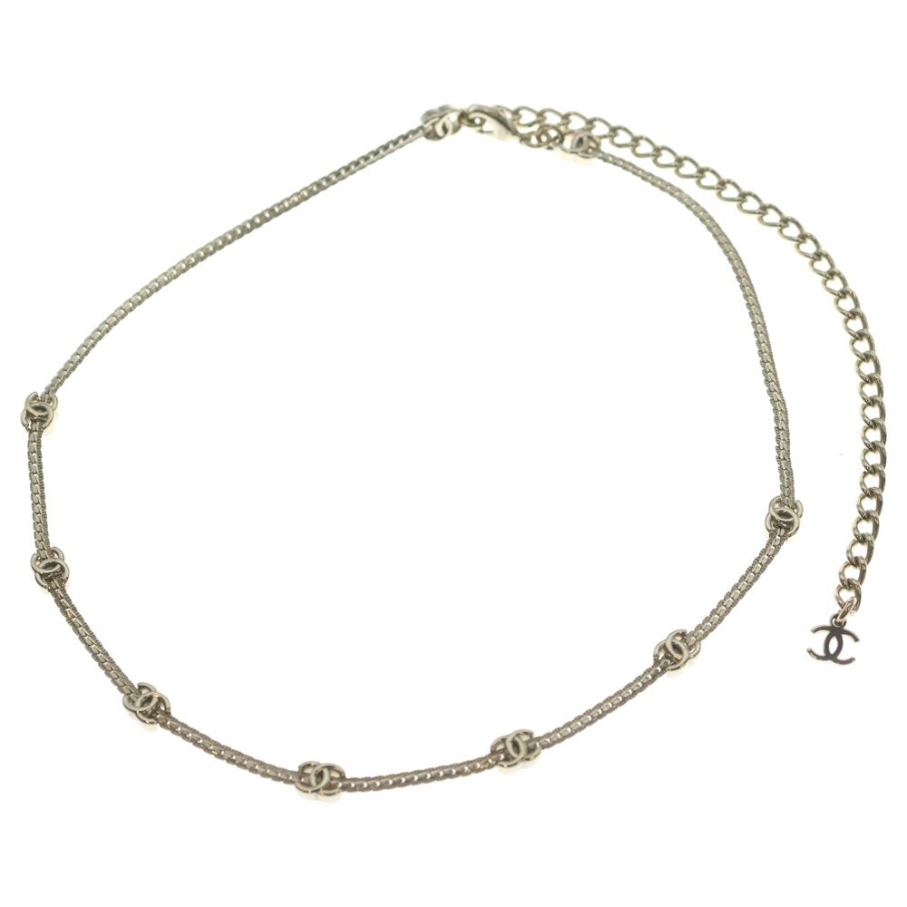 Chanel CC Logo Chain Necklace Gold — view 2