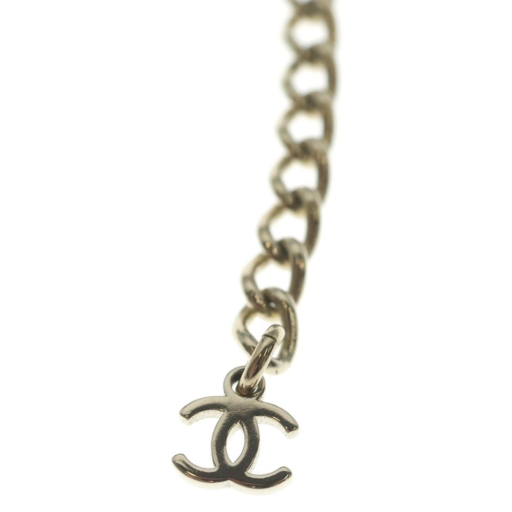 Chanel CC Logo Chain Necklace Gold — view 5
