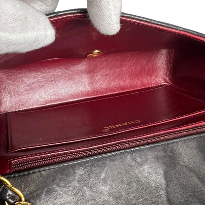 Chanel Shoulder Bag Diana 25 Gold Chain CC Logo Lambskin Black — view 5