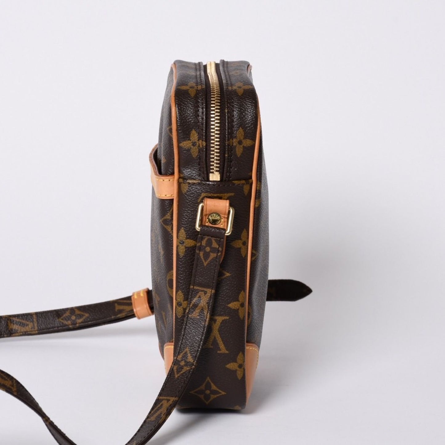 Louis Vuitton Shoulder Bag Danube Monogram Brown Gold — view 4