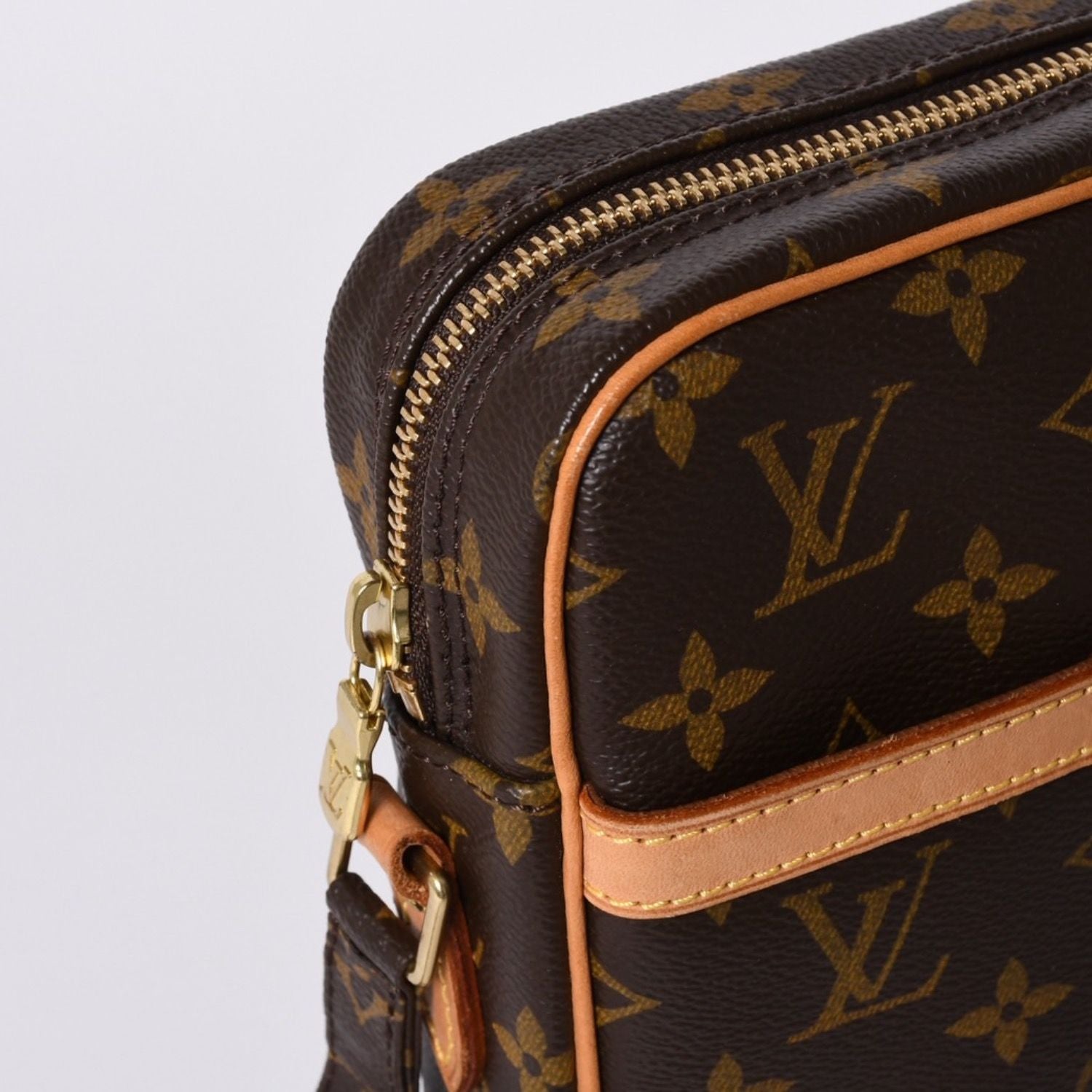 Louis Vuitton Shoulder Bag Danube Monogram Brown Gold — view 5