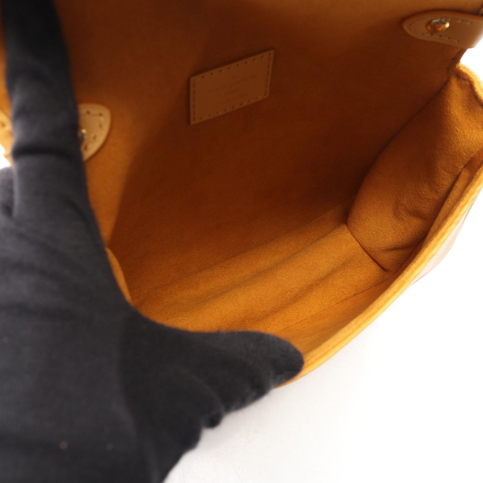 Louis Vuitton Handbag Saumur BB 2-Way Saffron Leather — view 3