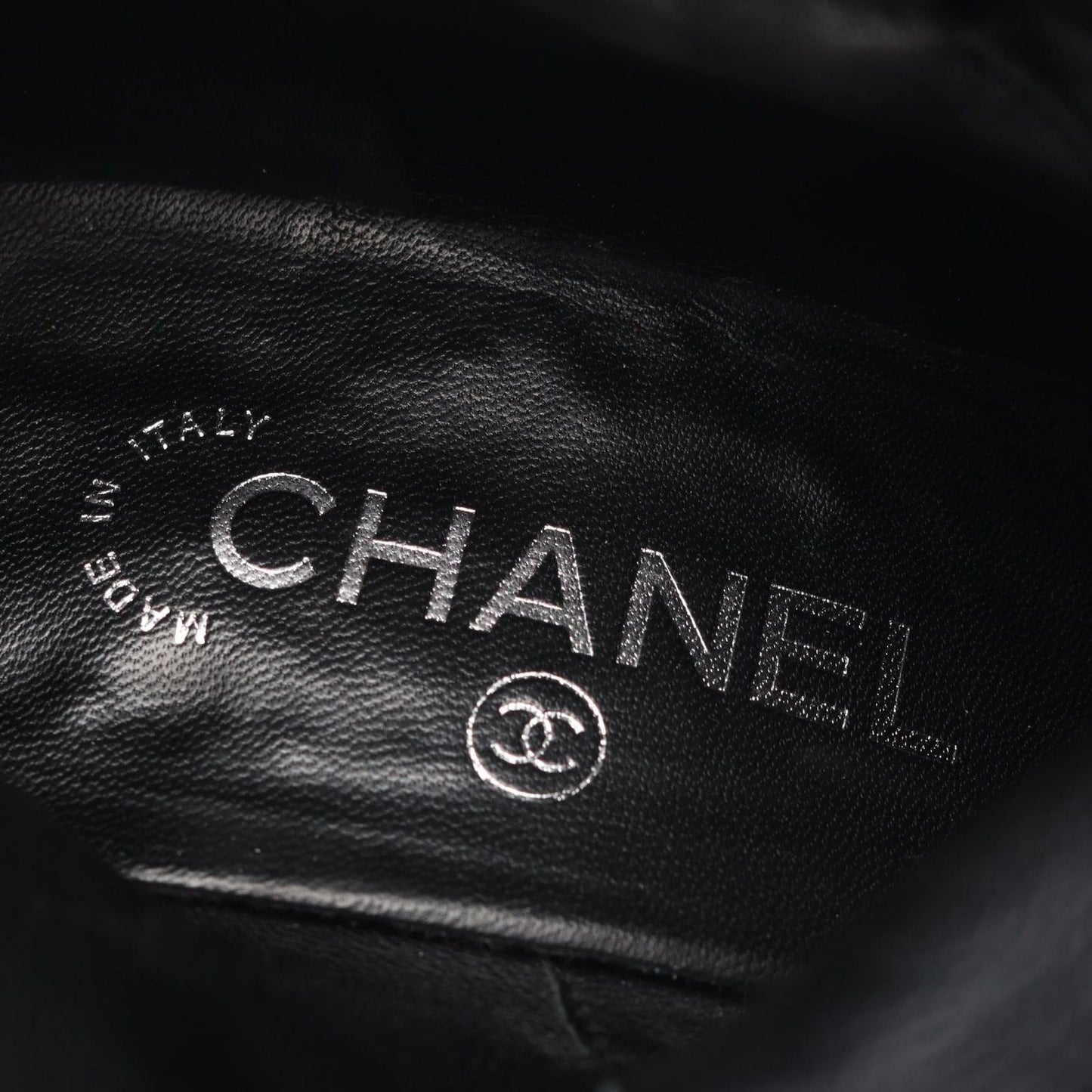 Chanel Boots CC Logo Short Leather — view 5