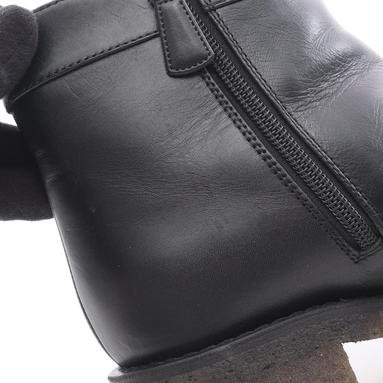 Chanel Boots CC Logo Short Leather — view 9